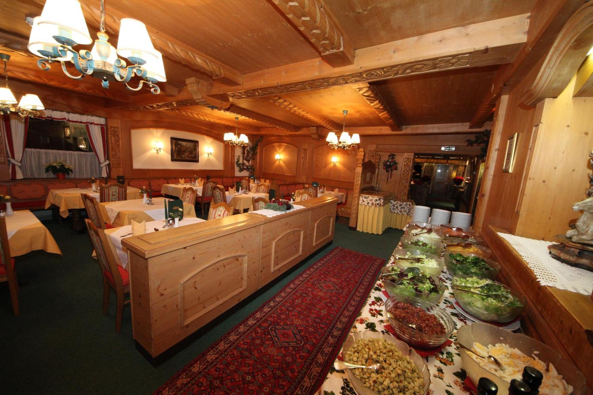 Pension Almrausch Neustift im Stubaital Exterior photo